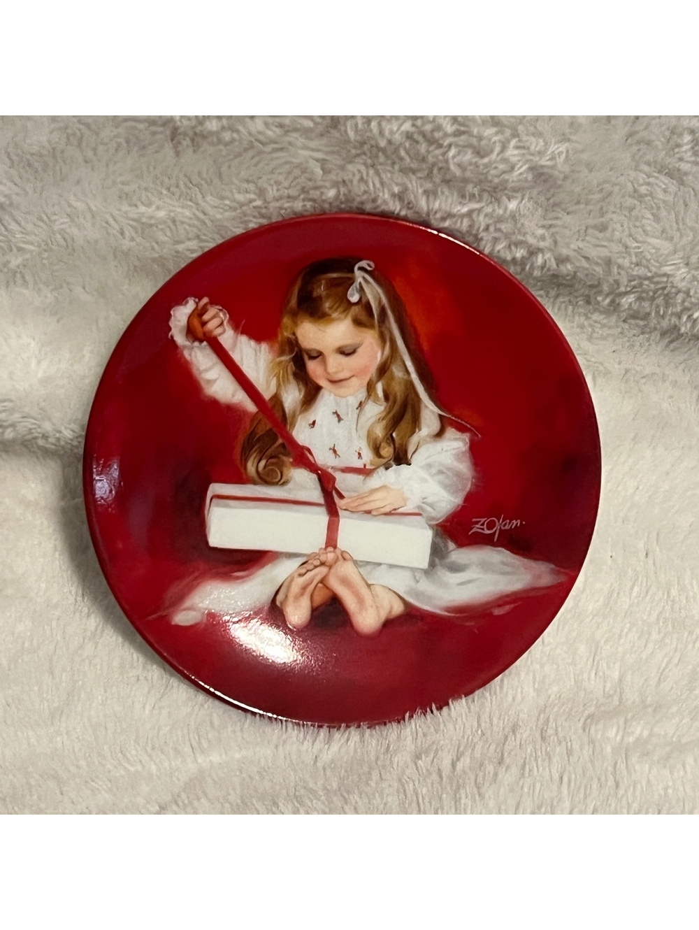 “A gift for Laurie” 5th miniature plate